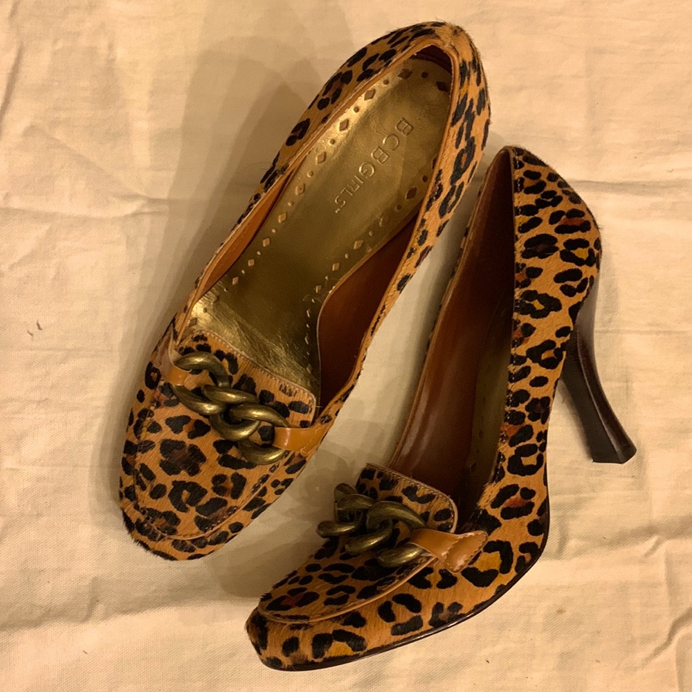 BCBGirls leopard print calf hair pumps with chain detail size 9